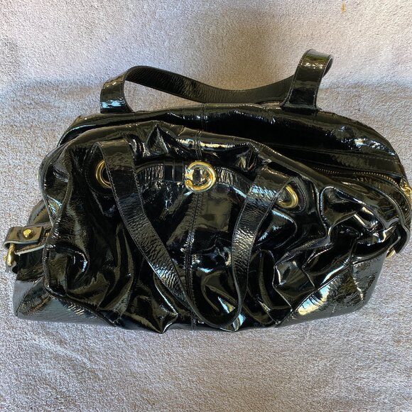 Francesco Biasia Handbags - Francesco Biasia Black Patent Leather Shoulder Bag